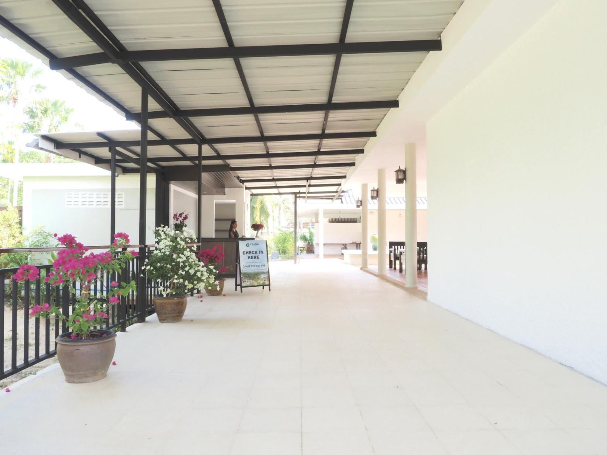 Isara Nai Yang Resort Екстериор снимка