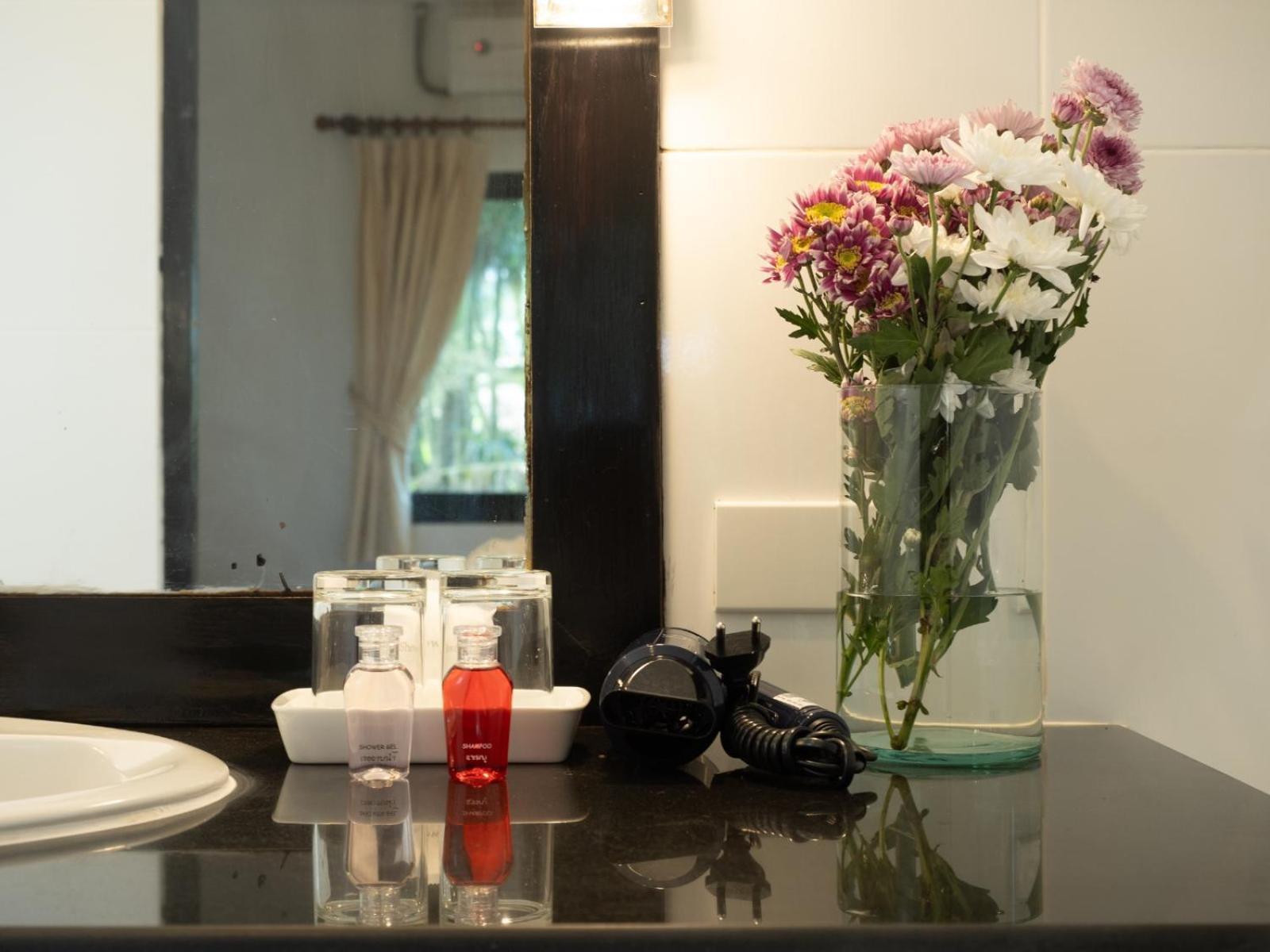 Isara Nai Yang Resort Екстериор снимка