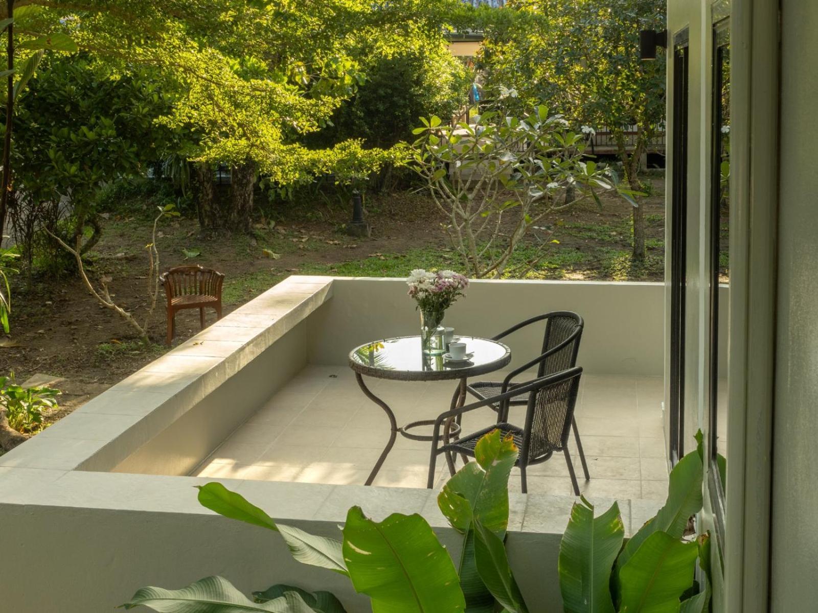 Isara Nai Yang Resort Екстериор снимка